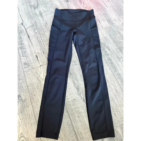 Lululemon Black High-Rise Cropped Activewear Leggings Size 2 - Picture 1 of 6
